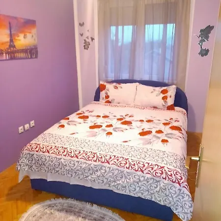Apartamento Lovely L Bn Centar -rent A Car Automatic