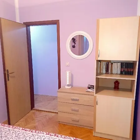 Lovely L Bn Centar -rent A Car Automatic Apartman *