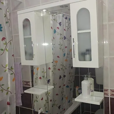 Lovely L Bn Centar -rent A Car Automatic * Bijeljina